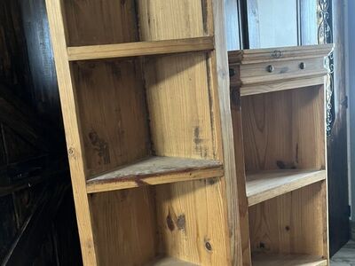 2 Ructic Mexican Corner Shelves