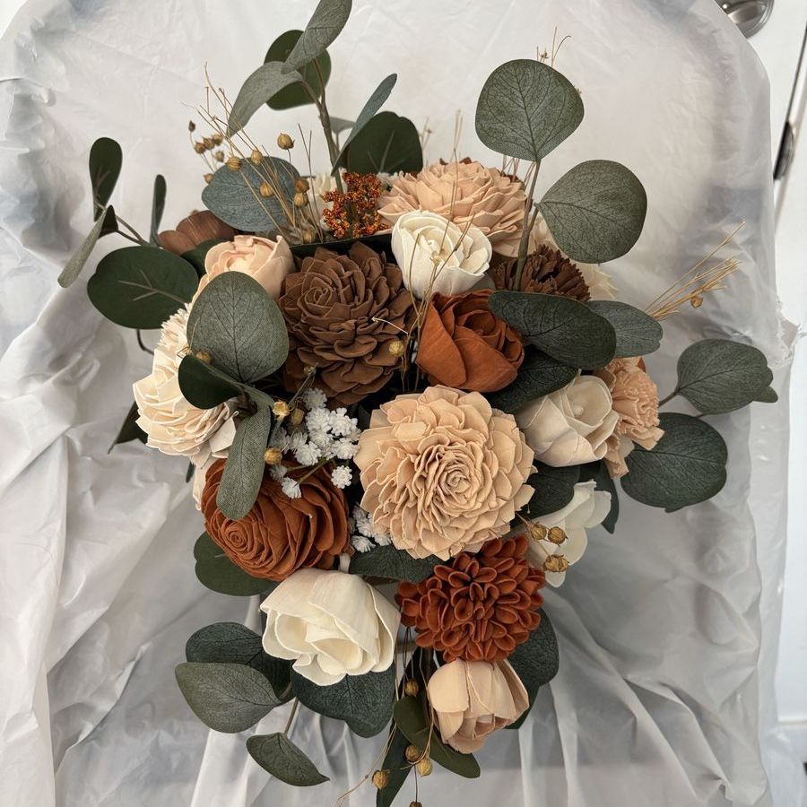 Handcrafted Sola wood flower wedding set