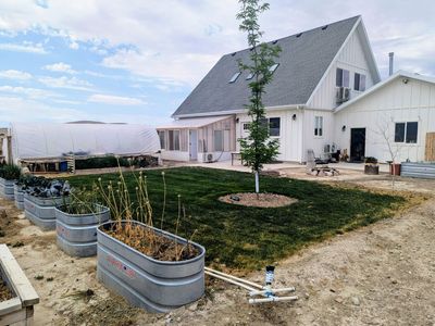 An Established Homestead, Surrounded by Like-Minded Families