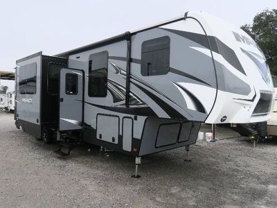 2017 Keystone Impact 361 with Starlink, 1000w Solar, and Victron MultiplusII inverter charger