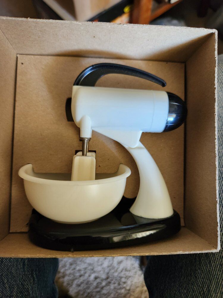 vintage miniature mixer salt and pepper+sugar bowl