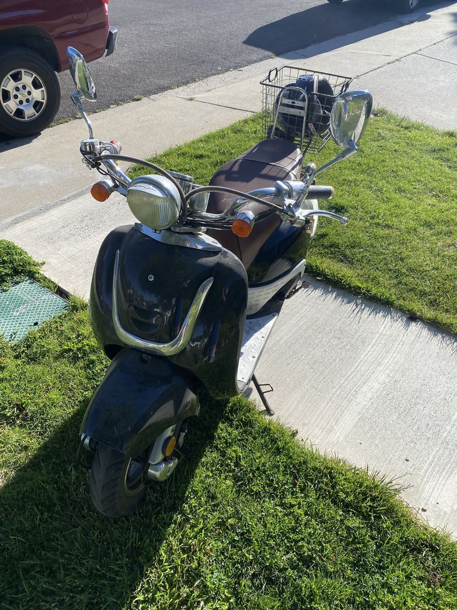 150cc Scooter