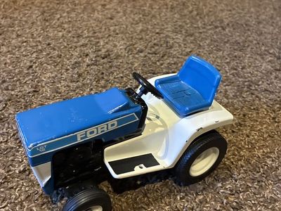 Vintage 1984 Ert 1:12th Ford Tractor
