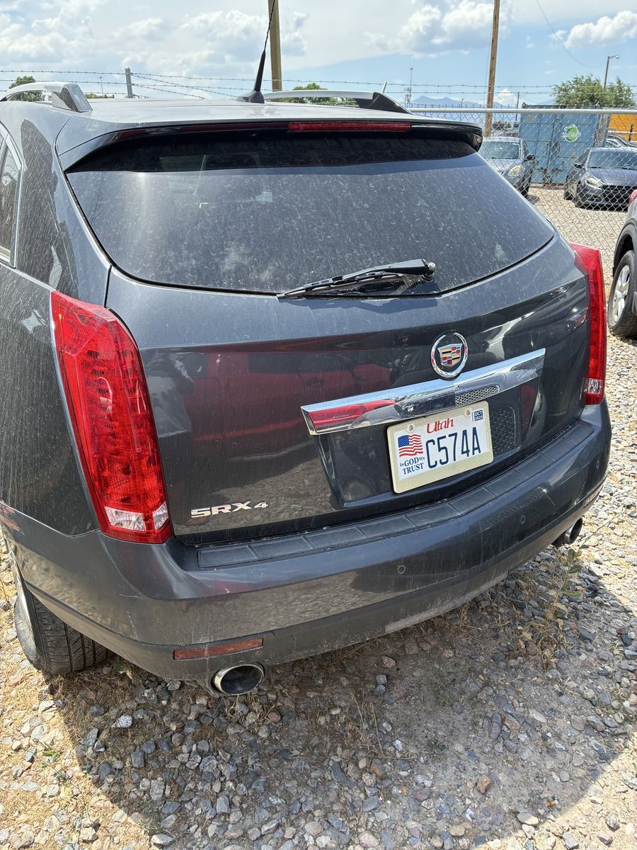 10 Cadillac SRX4 for parts make offers!!!