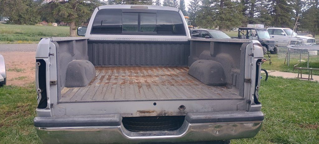 02 Dodge Ram 2500 Silver Truck Bed Assembly with Tailgate and Bumper