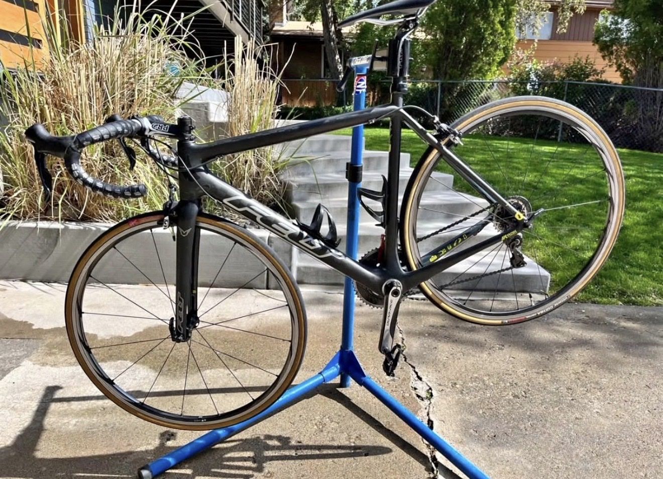Felt F1 Road Bike