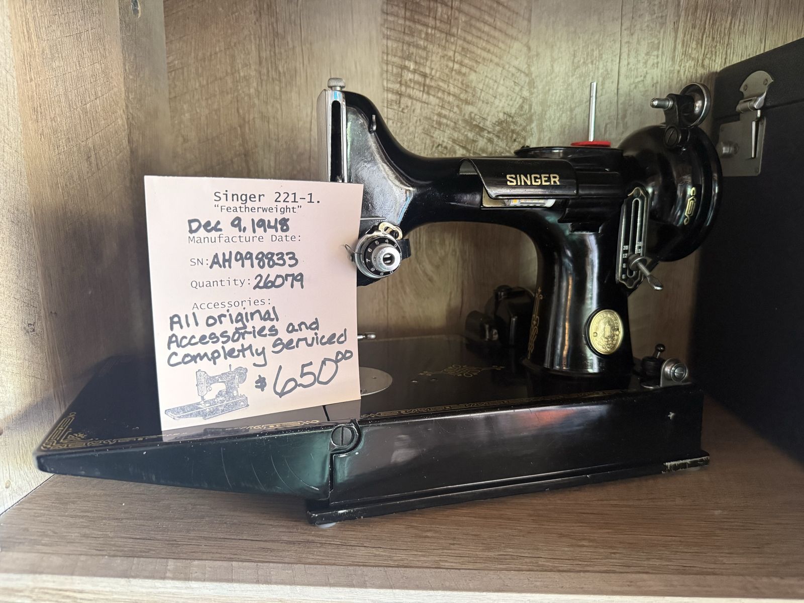 Singer 221-1 Featherweight Sewing Machine 1948 Serviced w/ Case