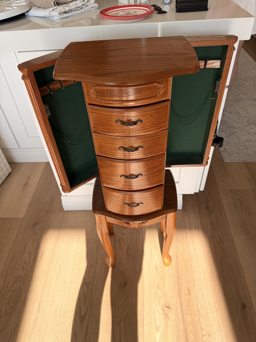 Main image 2