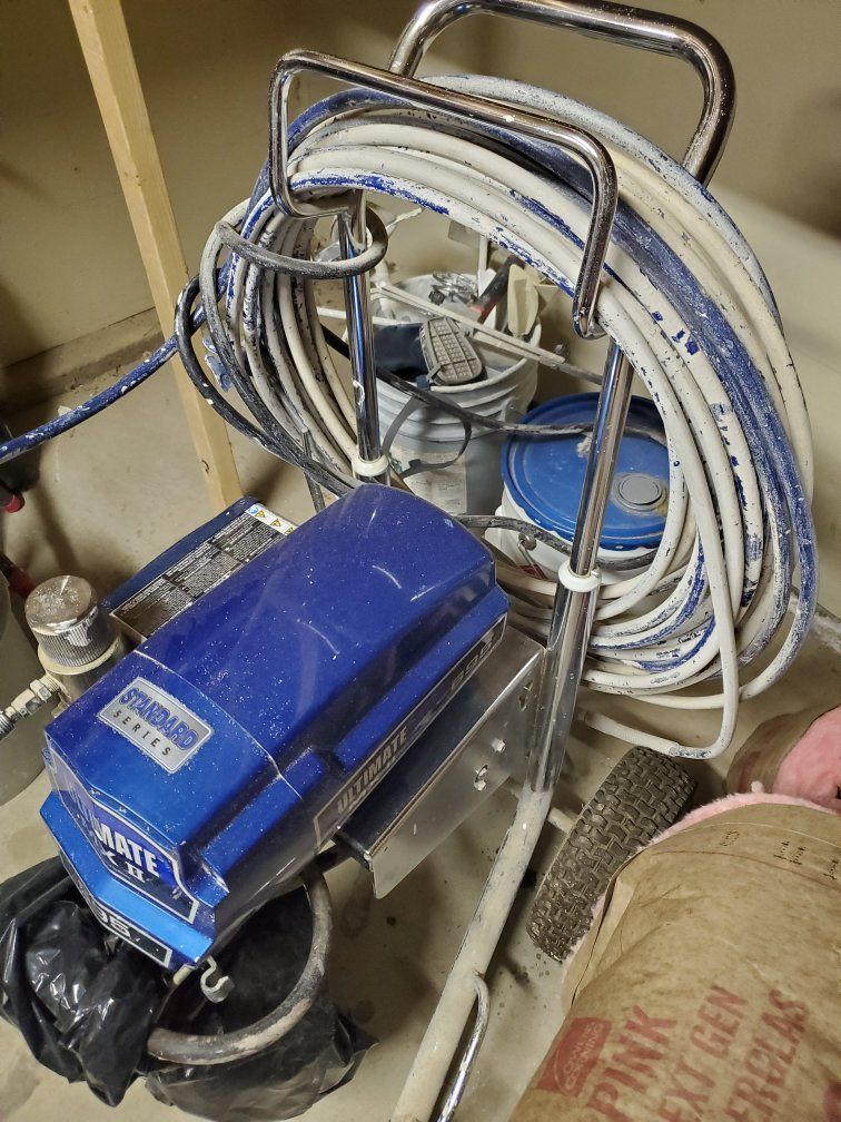 Graco Ultimate MX II 695 Standard Series Airless Paint Sprayer with Hose