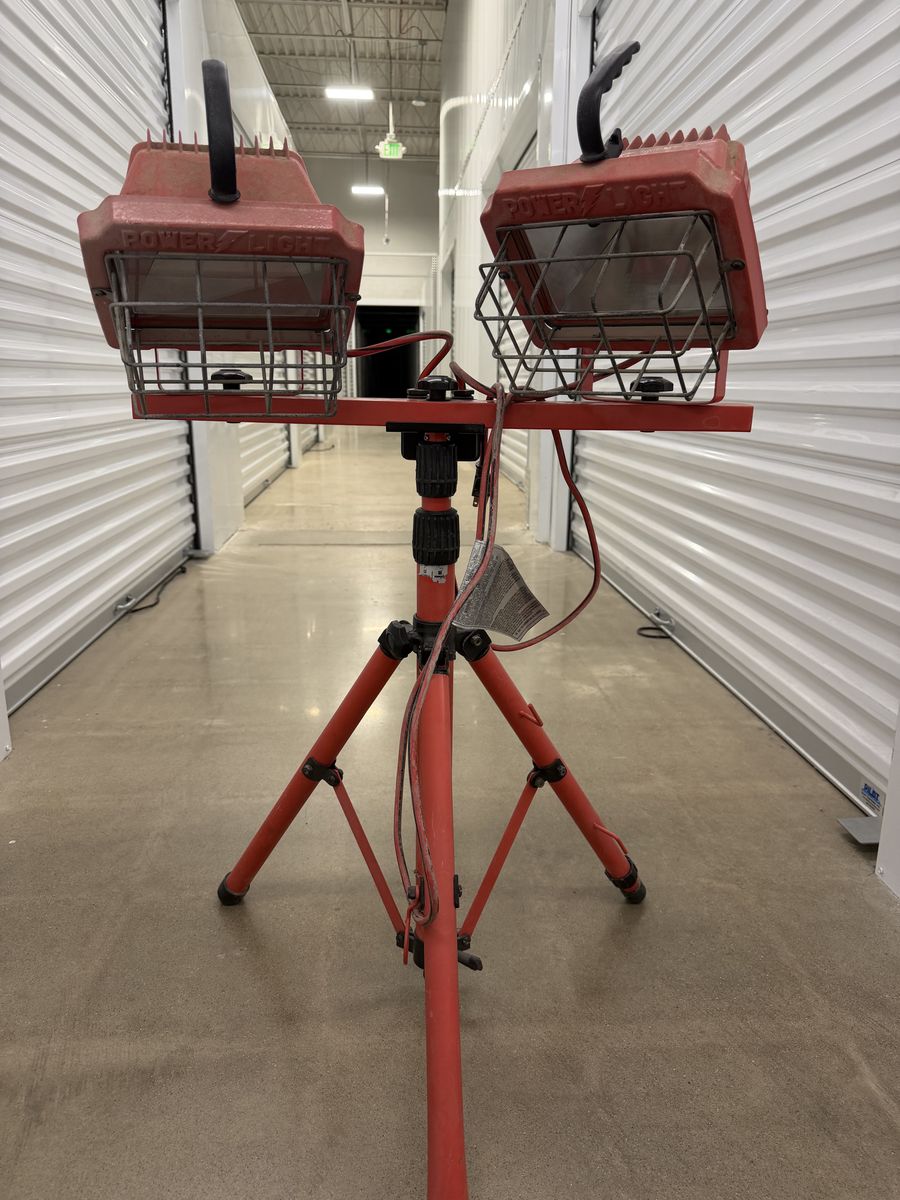 Dual Headed Halogen Light