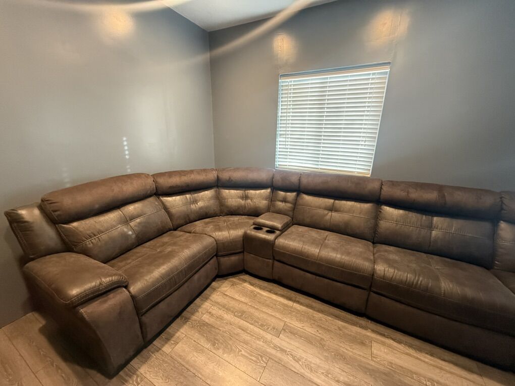 Brown 6-Piece Reclining Sectional