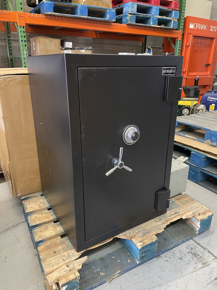 NEW Southeastern Safe Model 35