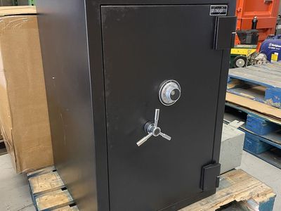 NEW Southeastern Safe Model 35
