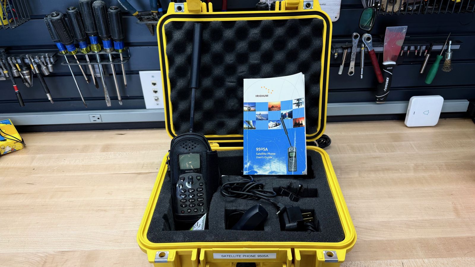 Iridium 9505A Satellite Phone