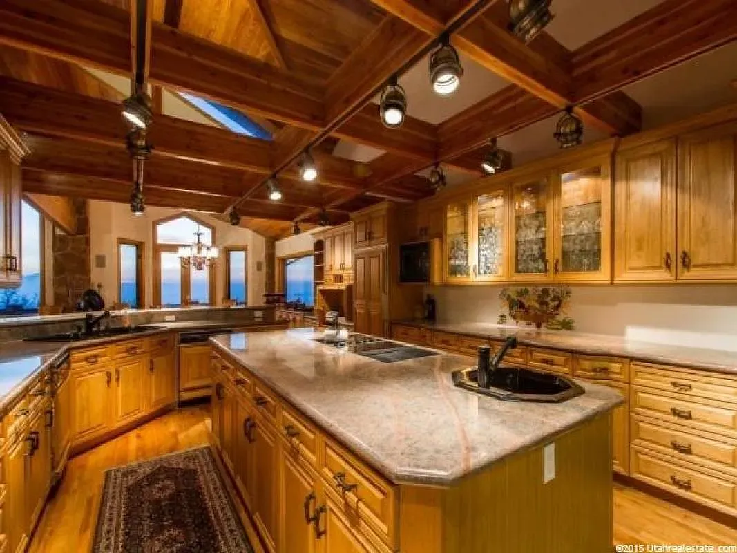 Glulam Ceiling Lattice 16 feet X 25 feet