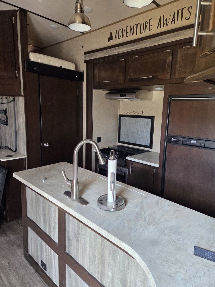 2017 Forest River Wolf Pack 5th Wheel Toy Hauler
