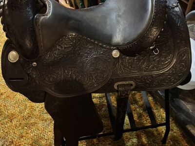 Like New Circle Y Saddle