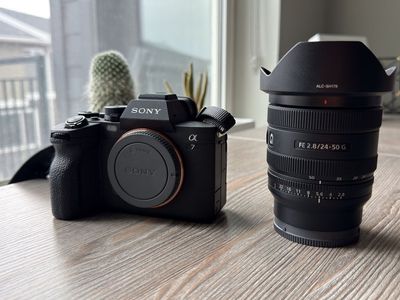 Sony A7 IV + SEL2450G FE 24-50mm f/2.8 G Kit, Only 2,904 Shutter Actuations