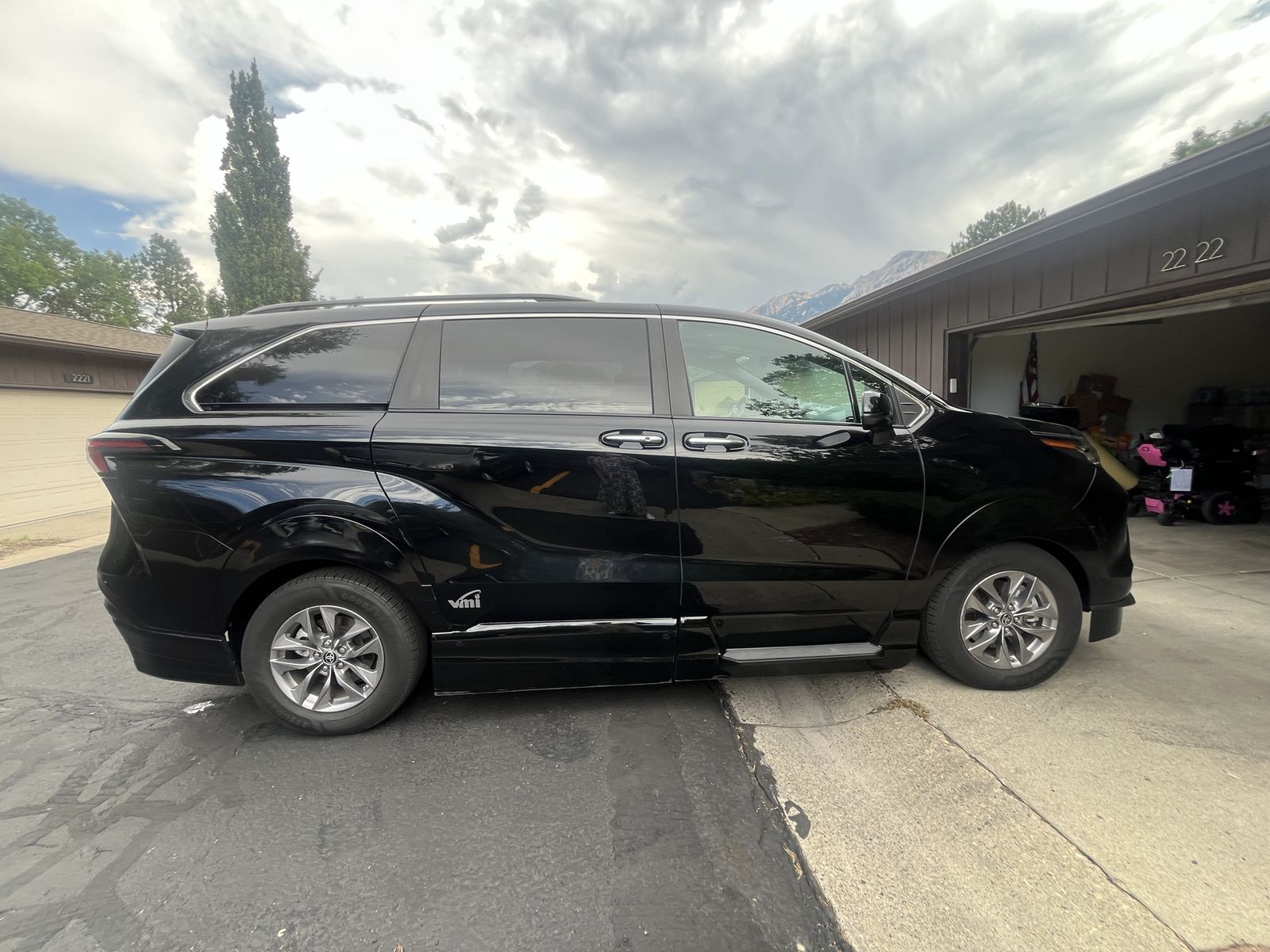 2023 Toyota Sienna Woodland Edition