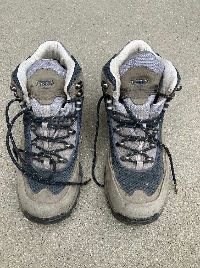 Teva Hiking Boots SN 6867 Gore-tex Vibram