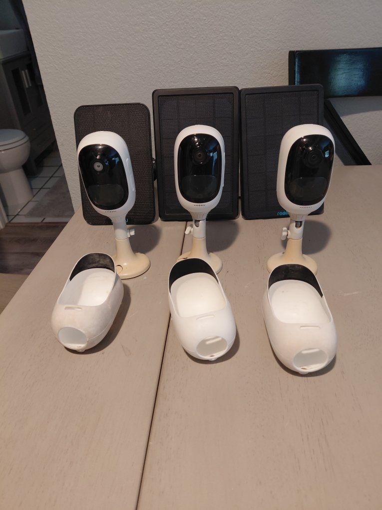 Reolink Argus 3 Pro Outdoor Security Cameras w/ Solar Panels - 3-Pack, Wireless