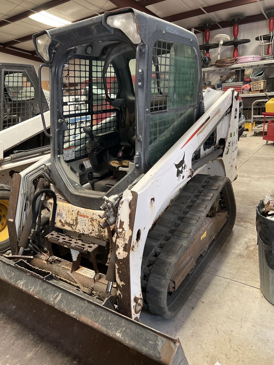 Bobcat Compact Track Loader Skid Steer Heavy Machinery