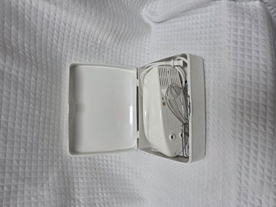 GE hand mixer with attachments