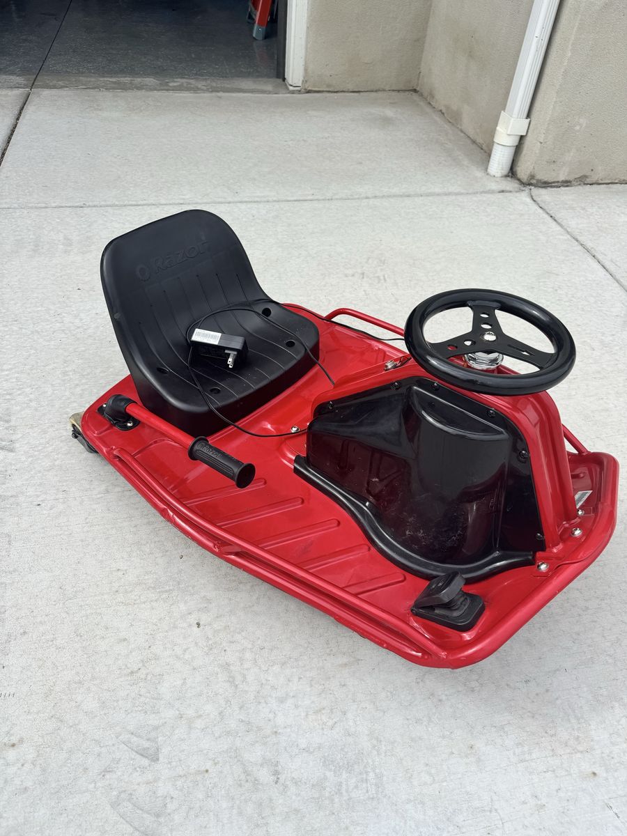 Razor Crazy Cart Shift 2.0 12V Electric Drifting Go-Kart for Kids - Red