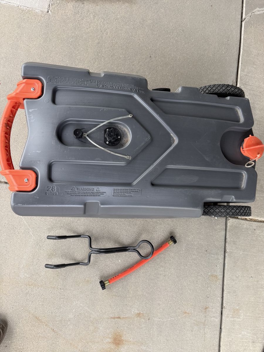 28-Gallon RV Portable Waste Tote Tank + Bumper Mount Holder