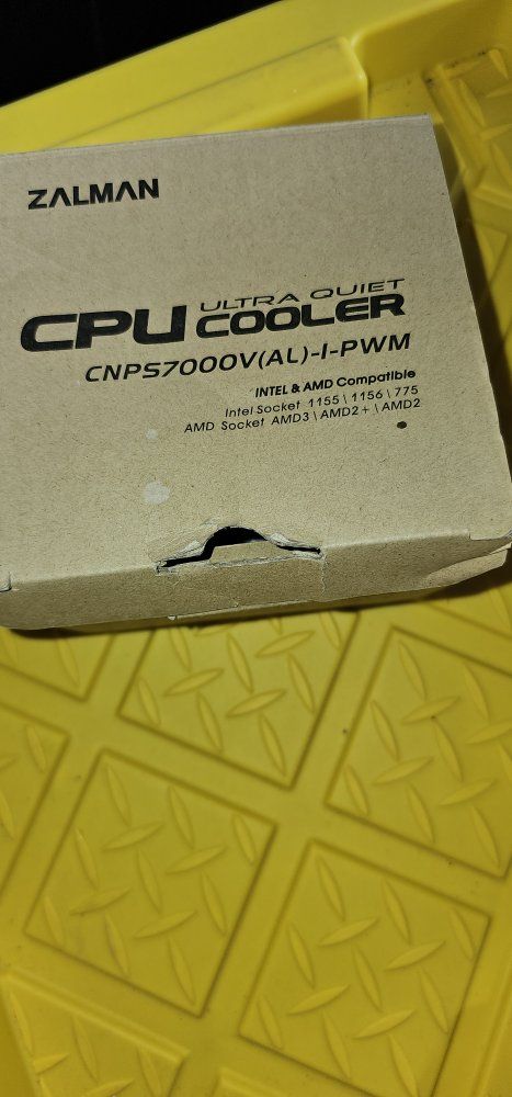Intel CPU Cooler Heatsink Fan with Zalman CNPS7000V Box & Manual