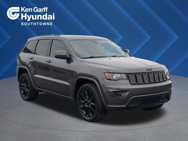 2017 JEEP GRAND CHEROKEE Altitude