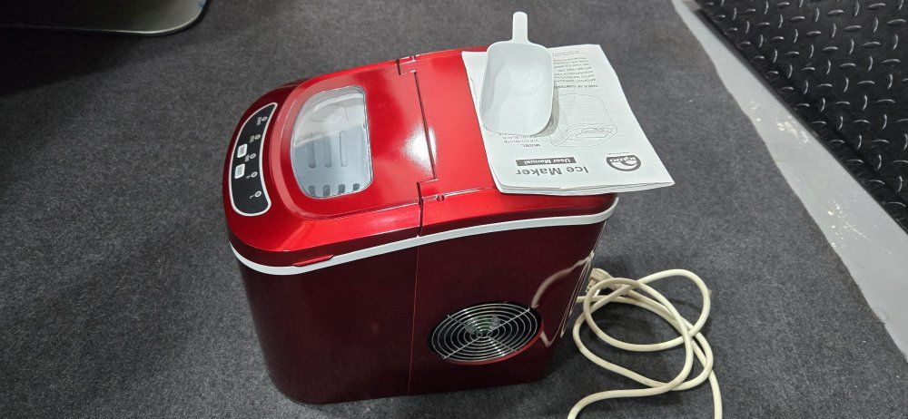 Igloo Countertop Automatic Ice Maker Machine Red ICE103 with Scoop & Manual