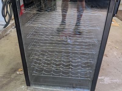 Avanti 52-Bottle Wine Fridge / Wine Cooler $95