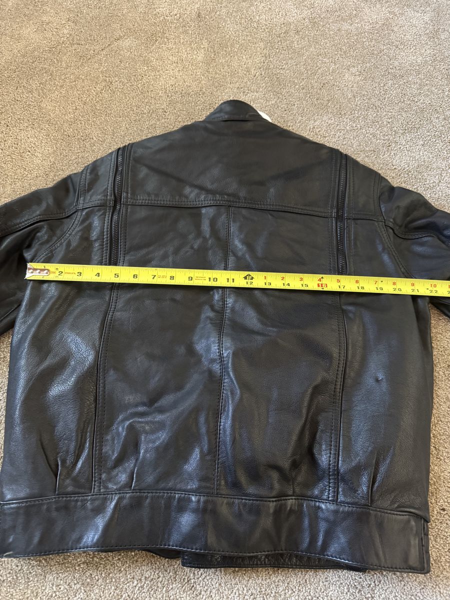 Main image 3