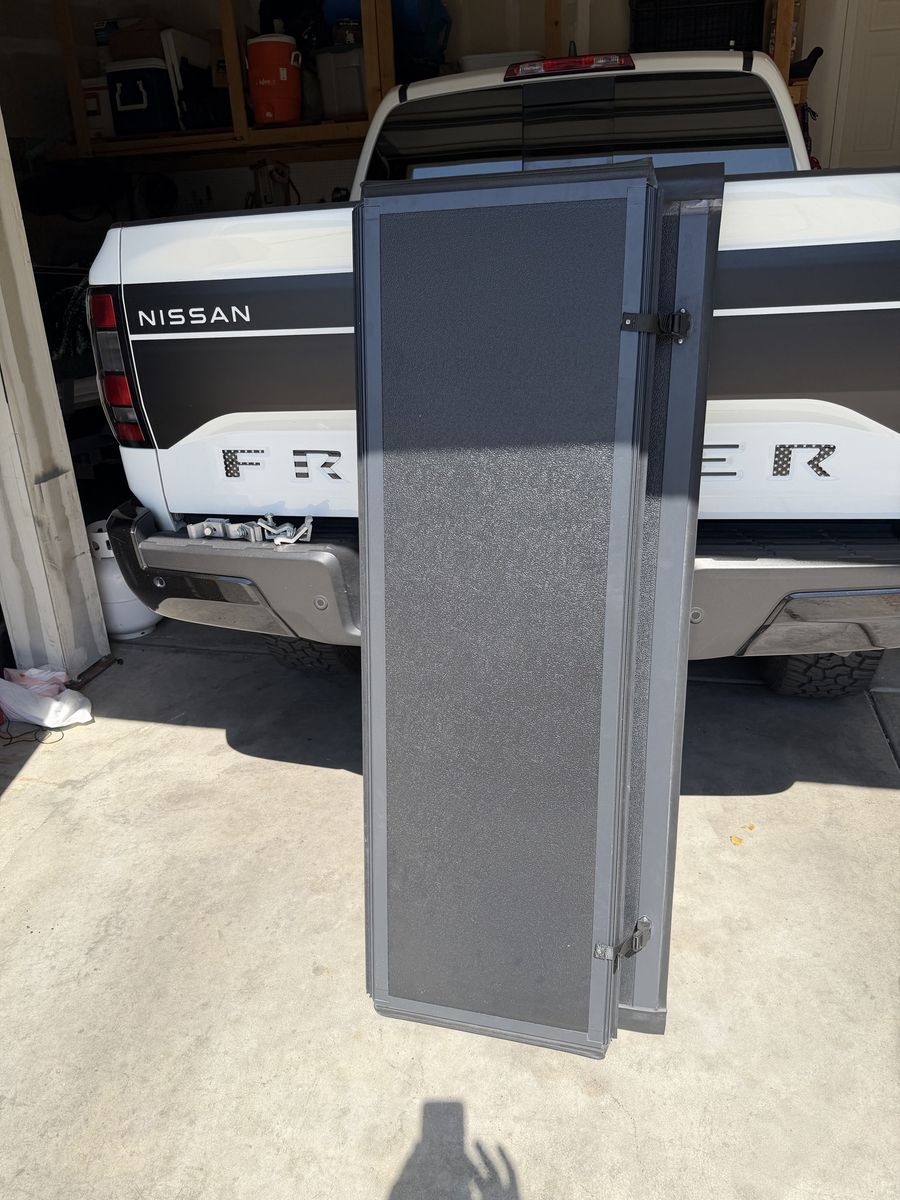 Nissan Frontier Truck Bed Tonneau Cover - Black, Hard Folding, Excellent Condition
