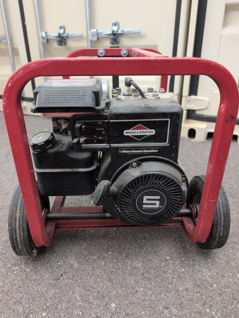 Generac SV-2400 Portable Generator - Briggs & Stratton 5 HP Engine, 120 Volt AC