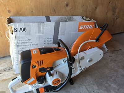 New Stihl TS-700 Concrete/ Demo Saw