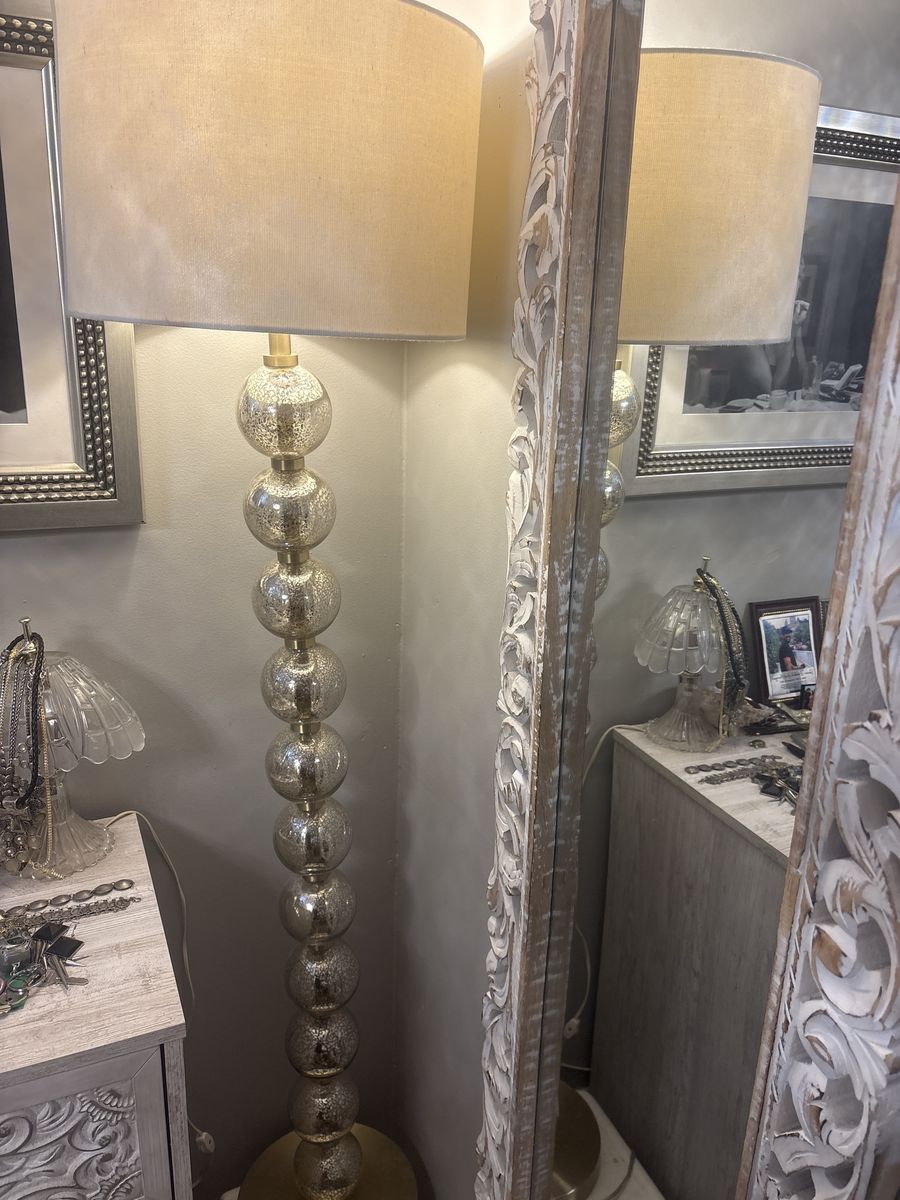 Floor lamp