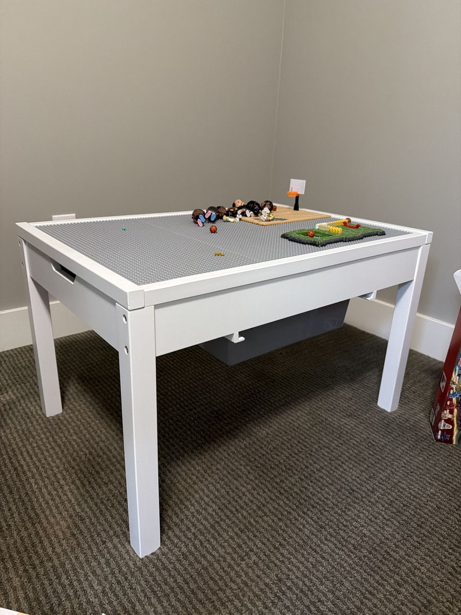 Lego table