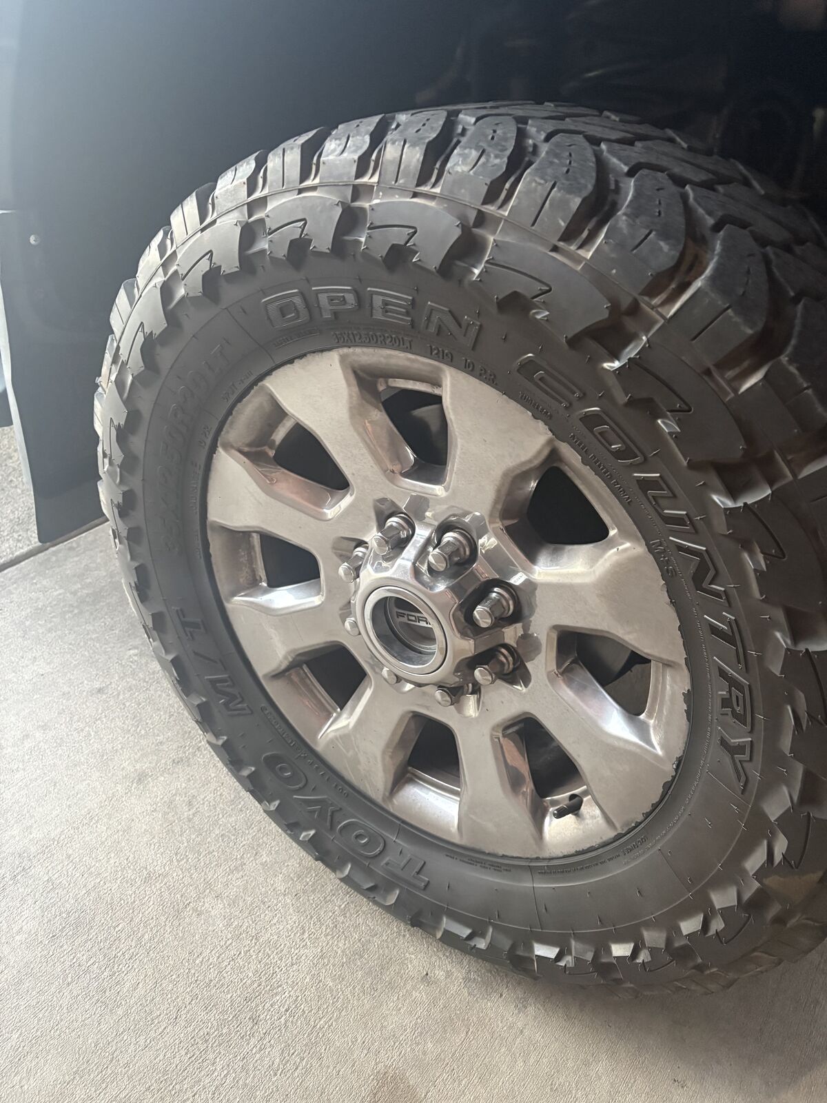 35x12.50r20 Toyo open country