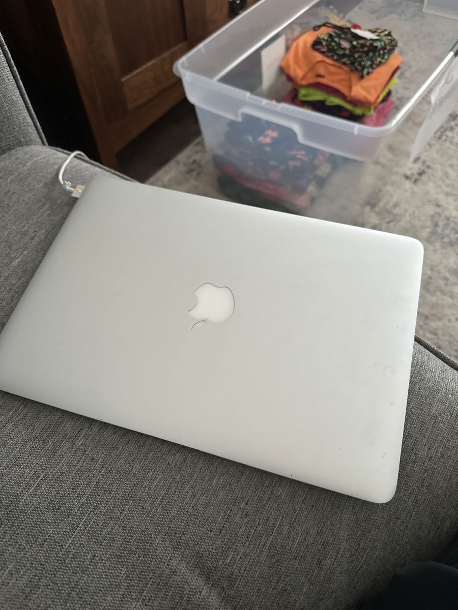 Macbook Air | Great Condition | Great Battery
