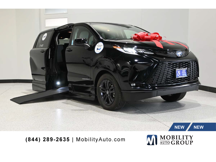 2025 Toyota Sienna XSE 7-Passenger