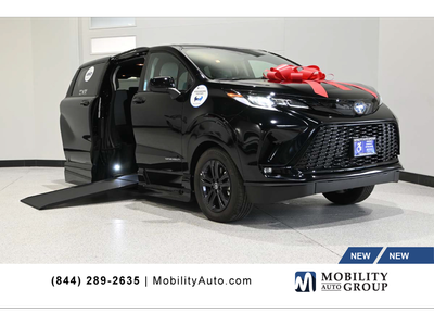 2025 Toyota Sienna XSE 7-Passenger