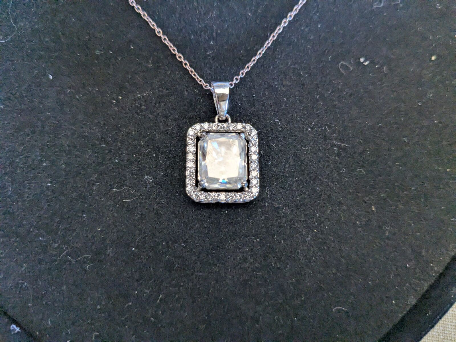 7.2ct HTPT off white Diamond necklace