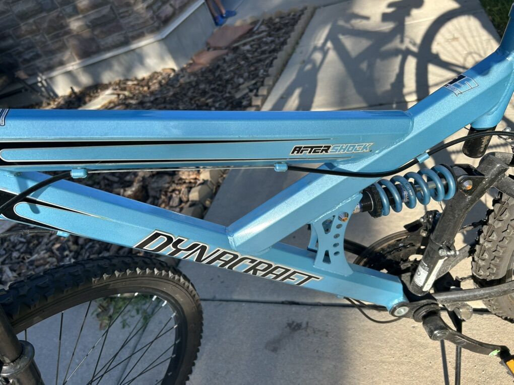 Dynacraft Sky Blue Mountain Bike