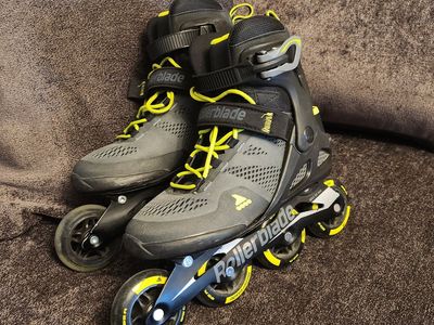 Rollerblade Macroblade 80 inline skates size 8