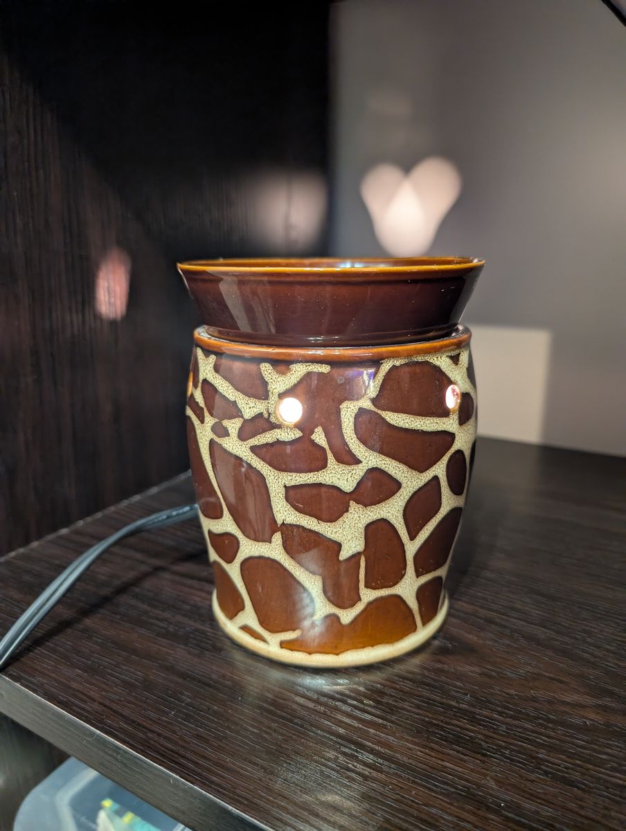Giraffe pattern Scentsy Warmer