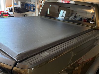 2025 Ford Ranger Raptor Access Rollup Bed Cover (new 2 weeks)