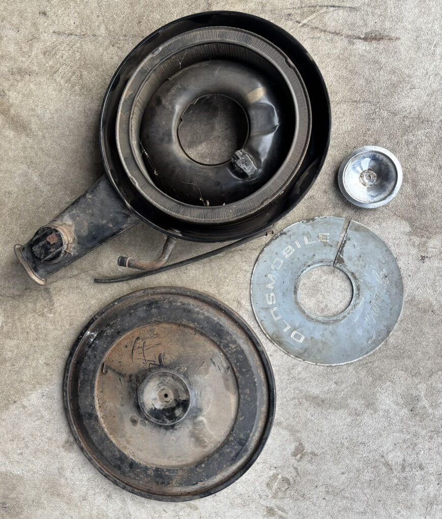 1969 Oldsmobile Toronado 455 Air Cleaner