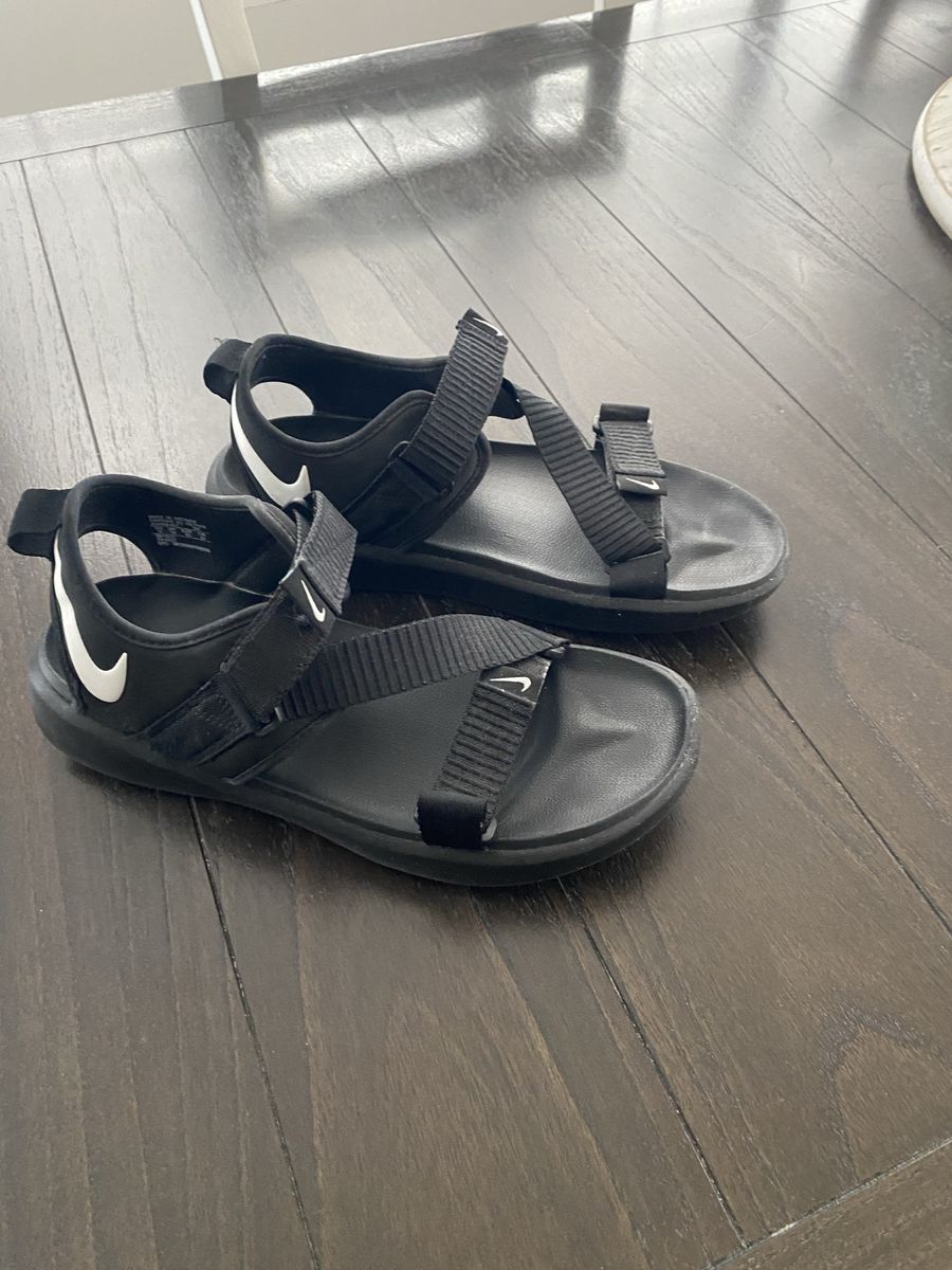 Men’s Nike Sandals- size 11 - Black